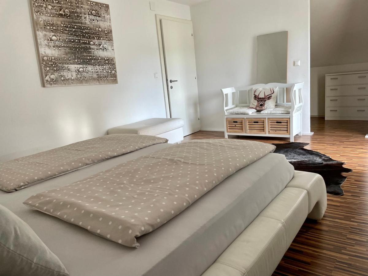 Ferienwohnung H&H Happy Holiday Фельден-ам-Вертерзе Екстер'єр фото