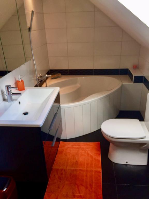 Ferienwohnung H&H Happy Holiday Фельден-ам-Вертерзе Екстер'єр фото