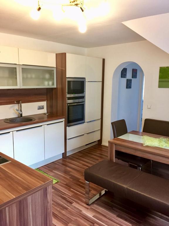 Ferienwohnung H&H Happy Holiday Фельден-ам-Вертерзе Екстер'єр фото